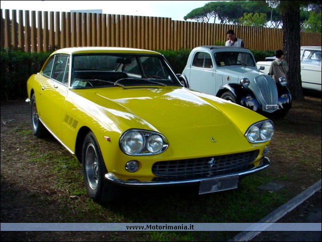 a_ferrari_330_gt_11.jpg