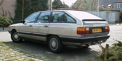 audi100-01.jpg