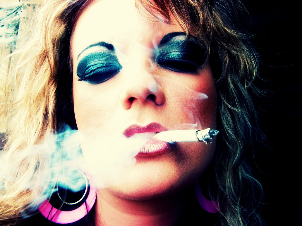 smoking_hottie_by_thoca-d416kp4.jpg